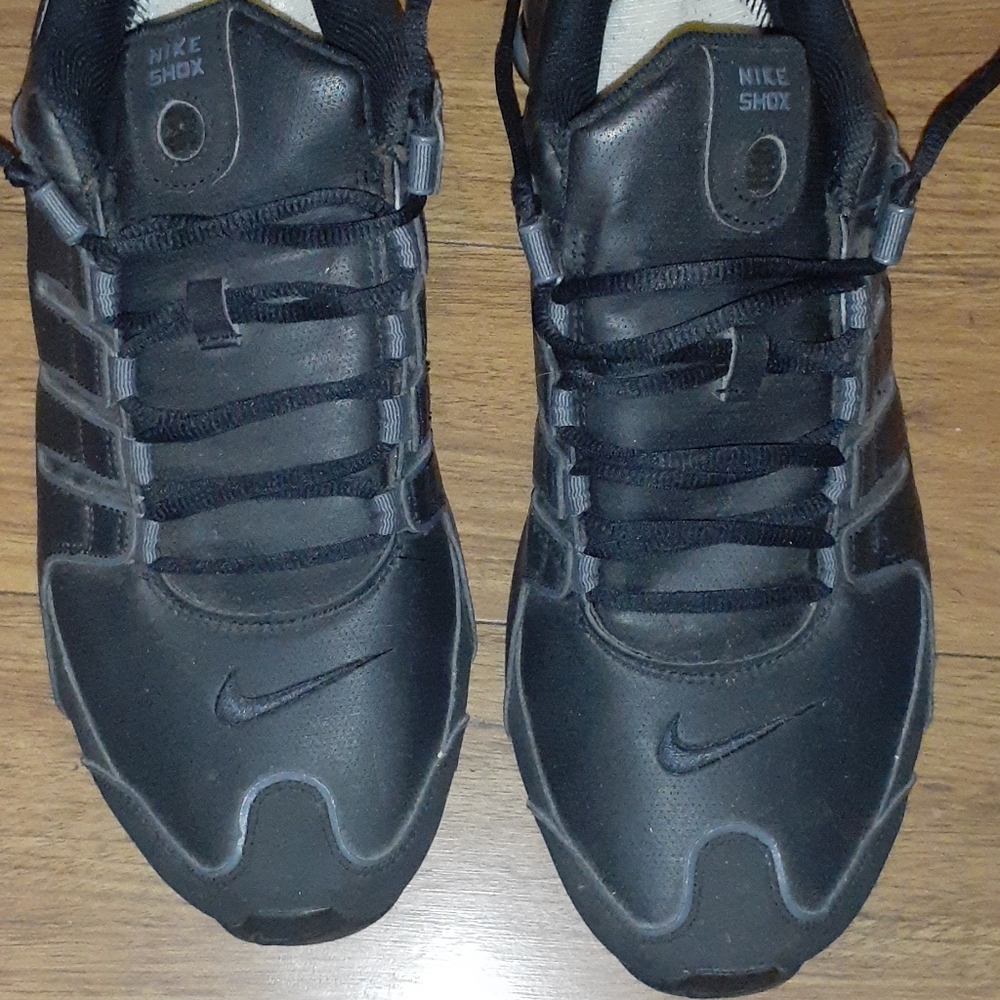 Nike shox black